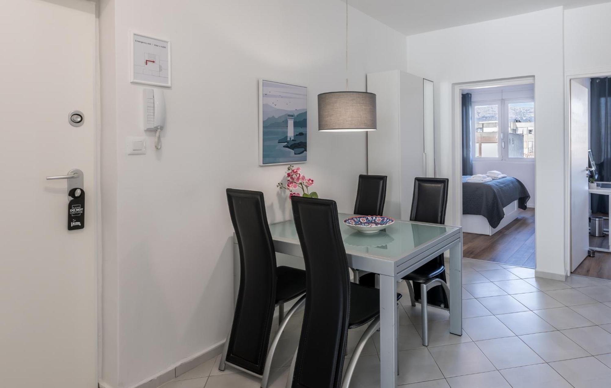 Sundowners Apartment, 52Qm, Double & Single Bed, 10 Min From Old Town Of Split Exteriér fotografie